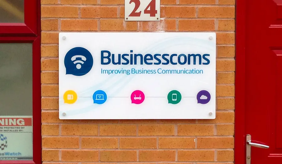 Smart Sign UK gets a premium website for specialist signage services